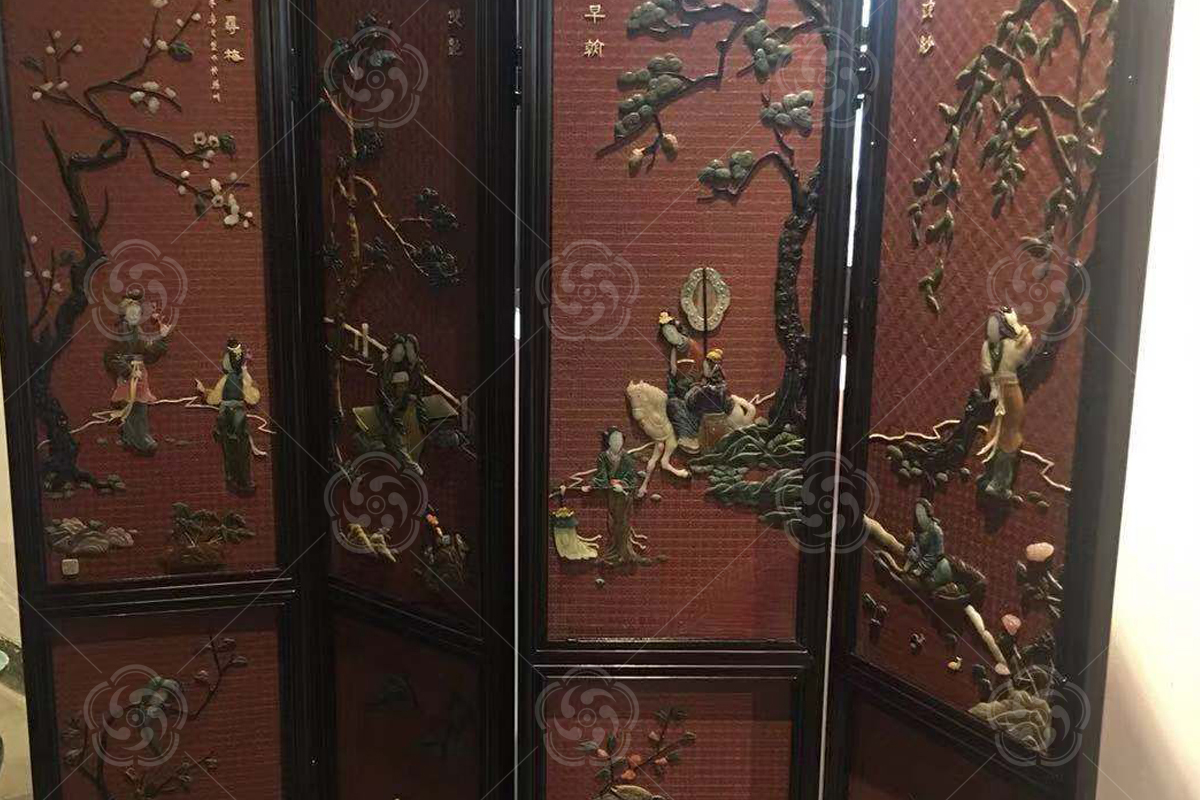 修復(fù)古代漆器--《四大美女》屏風(fēng)